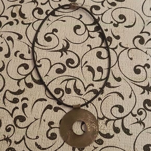 Metal Disc Necklace - Picture 5 of 6